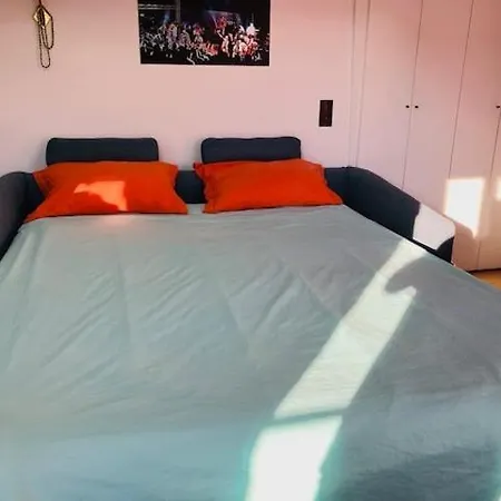 Sunny And Serene Hideaway In With Ac * Parigi