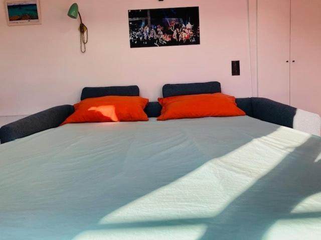 Sunny And Serene Hideaway In With Ac Apartment Paris